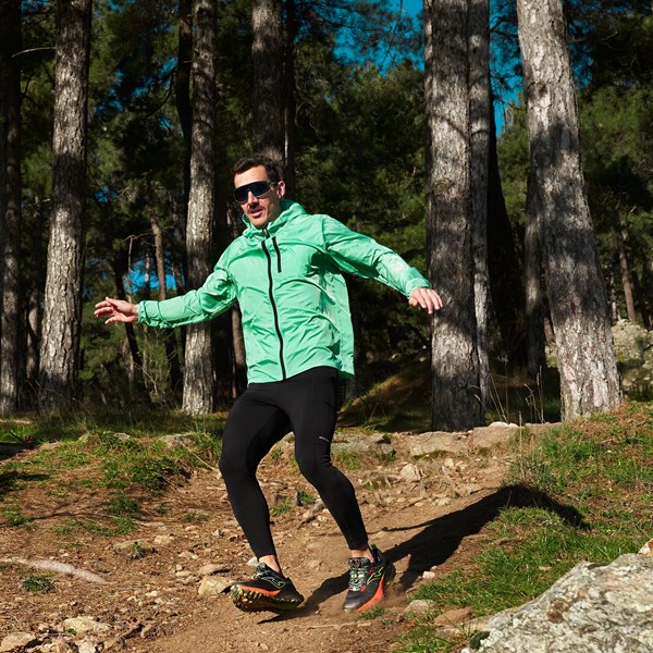 Erkek Yağmurluk & Yelek Joma Erkek Futbol Yağmurluk R-Trail Nature Windbreaker Ürün Kodu: 103178-J006