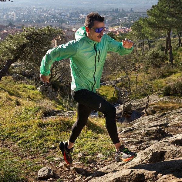 Erkek Yağmurluk & Yelek Joma Erkek Futbol Yağmurluk R-Trail Nature Windbreaker Ürün Kodu: 103178-J006